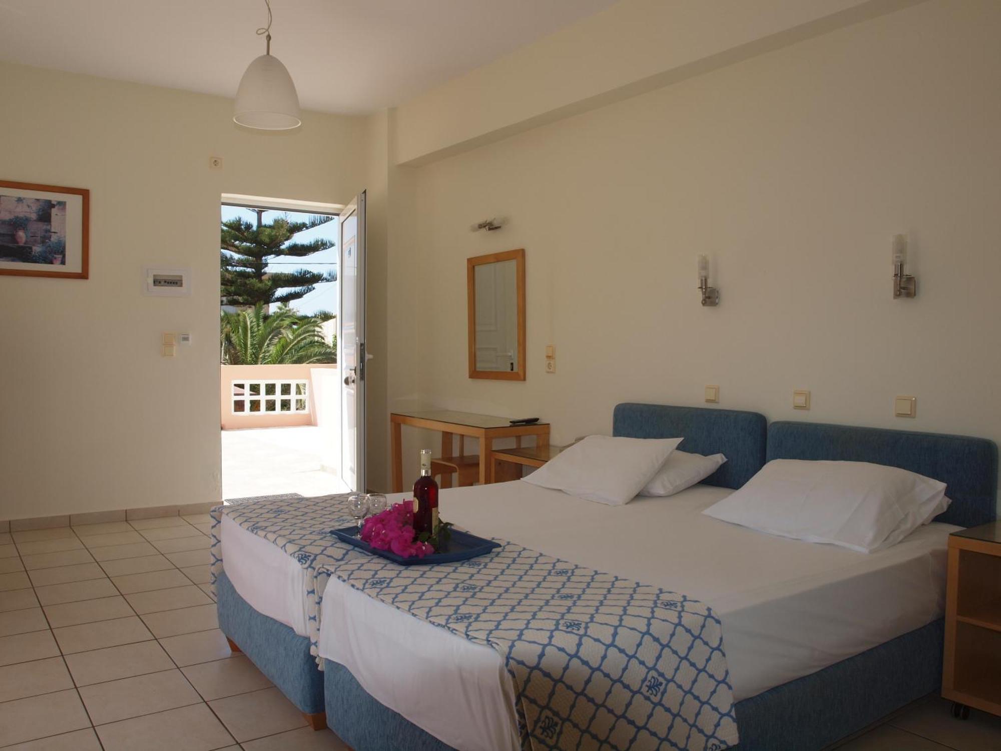 Apelia Residence Agia Marina  Exterior photo