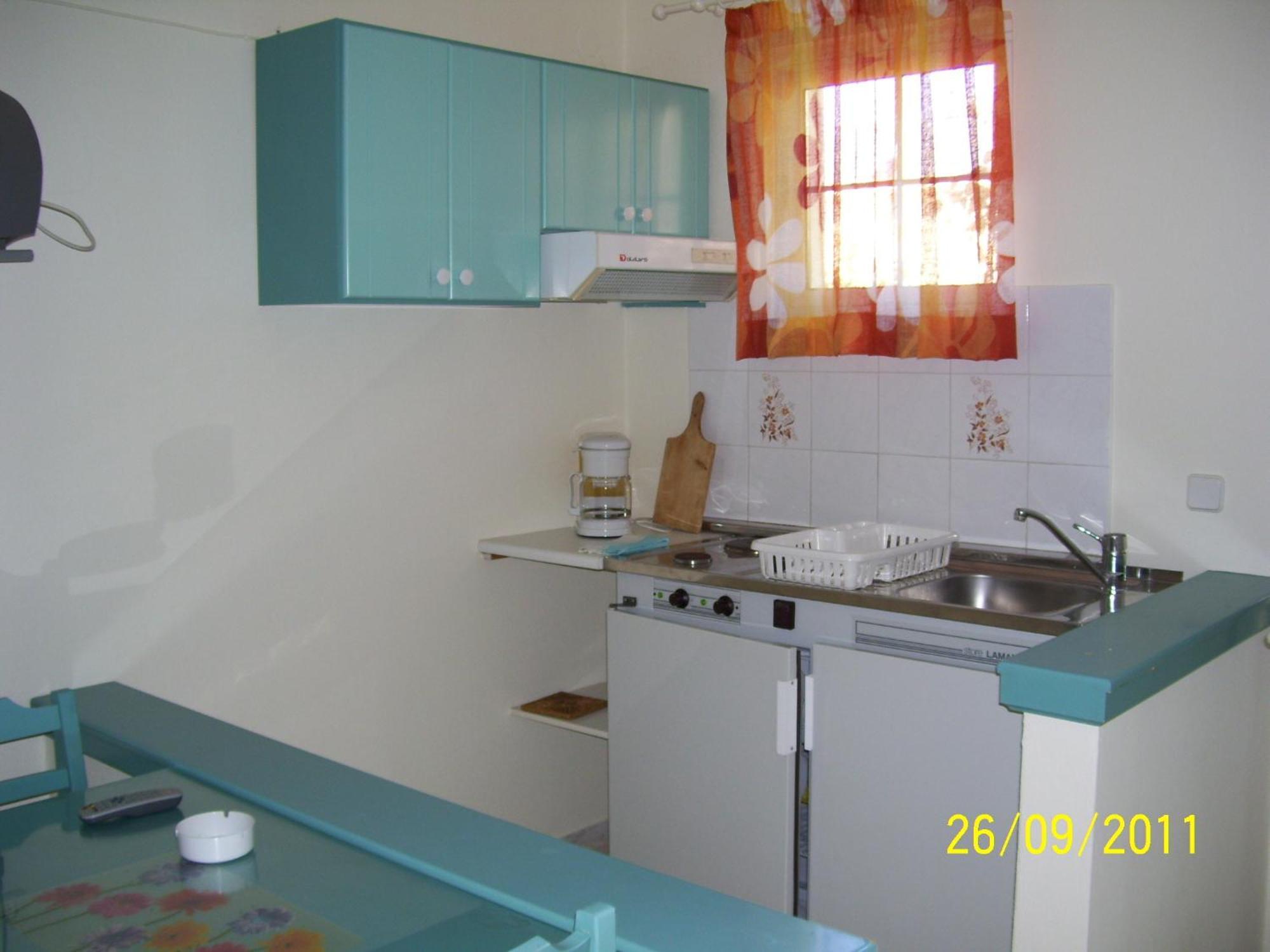 Apelia Residence Agia Marina  Exterior photo