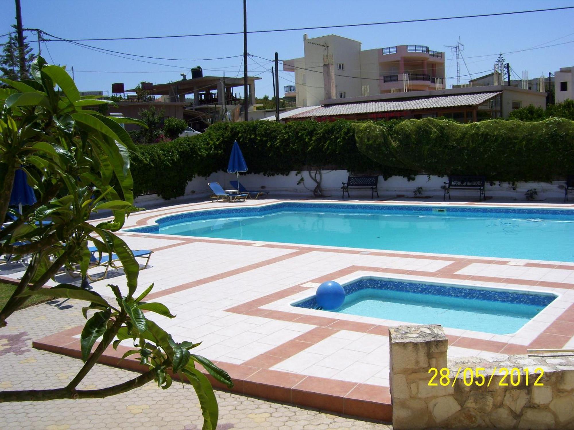 Apelia Residence Agia Marina  Exterior photo
